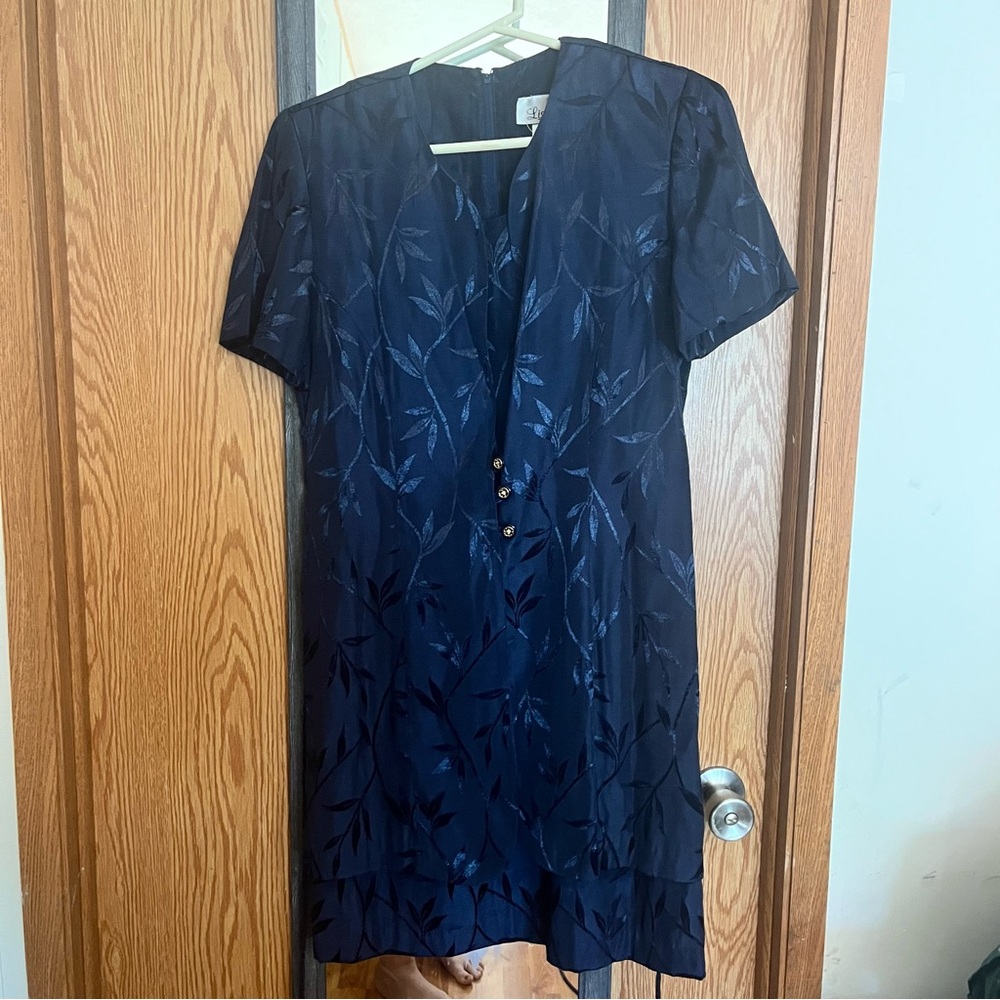 Elegant Navy Short-Sleeve Mini Dress with Subtle Leaf Jacquard Vintage 90’s